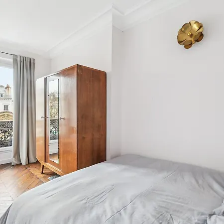 Apartment Spacious 'canal Saint Martin' For 6 By Weekome *