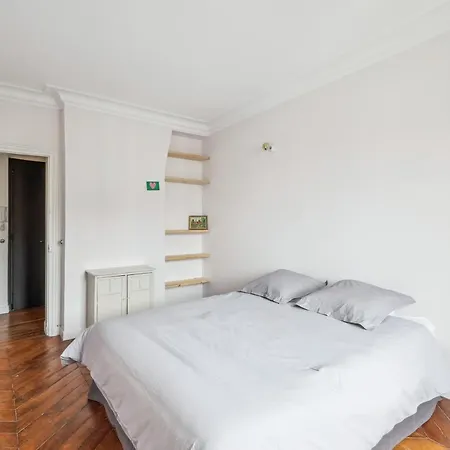 Apartment Spacious 'canal Saint Martin' For 6 By Weekome
