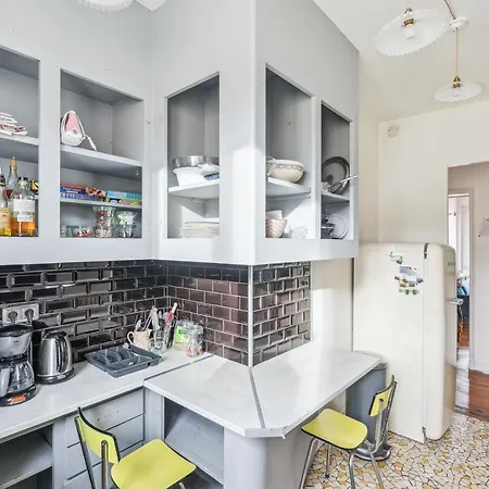 Spacious 'canal Saint Martin' For 6 By Weekome Paris