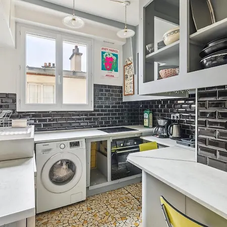 Spacious 'canal Saint Martin' For 6 By Weekome Apartment